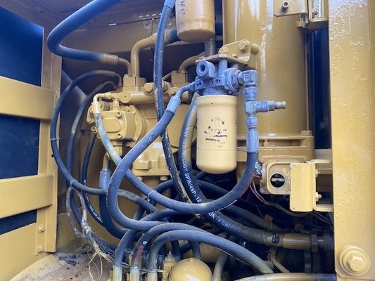 油圧クローラー タイプ320Bは20トンCATの掘削機を使用した