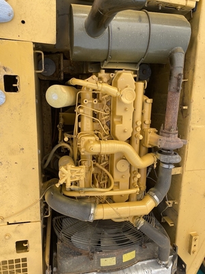 油圧クローラー タイプ320Bは20トンCATの掘削機を使用した