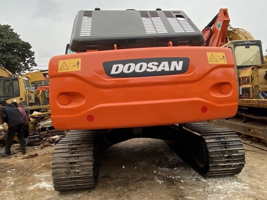 22トン オリジナルの古着ドーサンDX225 クローラー掘削機 157KW エンジンパワーと1.05m3バケツ容量